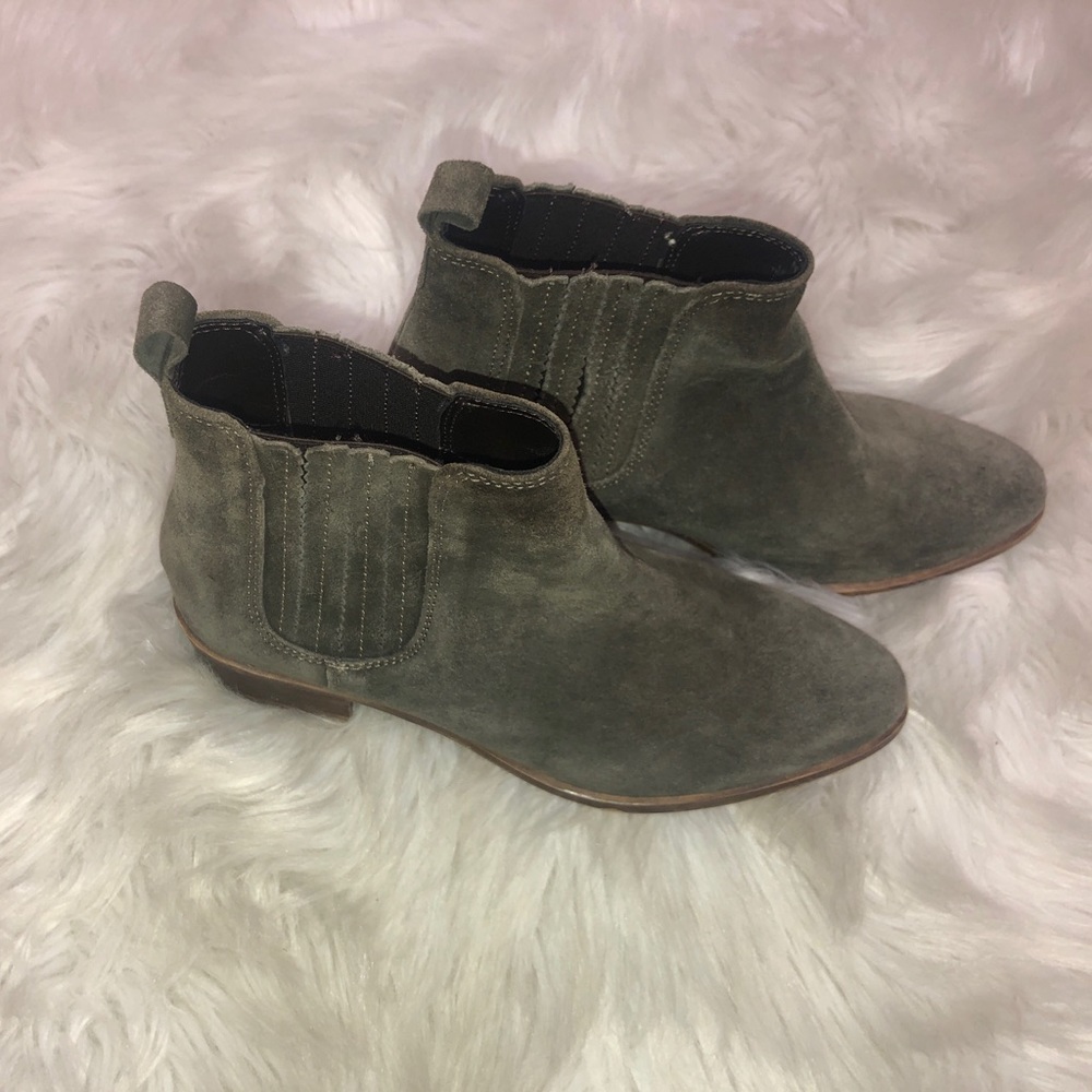 Steve Madden boots